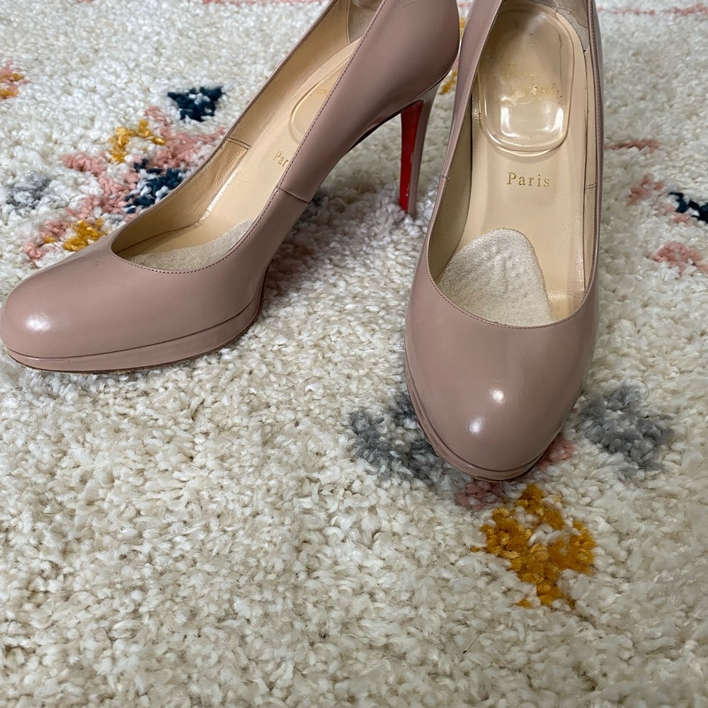 Nude CL Pumps